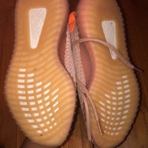 Size 5 fits man or women don’t matter. last price.